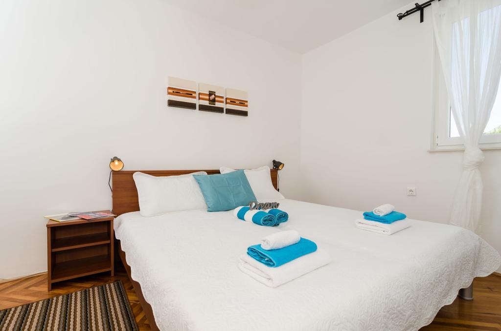 Nives Central Lodge Ragusa Esterno foto